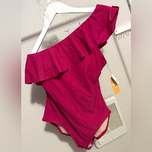 NWT One-Shoulder Ruffle Swimsuit - Picture 1 of 1